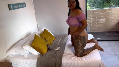 My Phat-assed Latina BBW Step-sis Pleases Me With BJ & Sex When I Catch Her Making Candid Selfies
