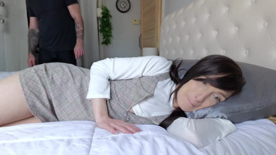 Sneaky stepdad filled her teen pussy up