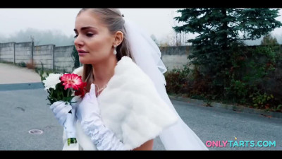 Skinny bride fucks a random stranger in his truck