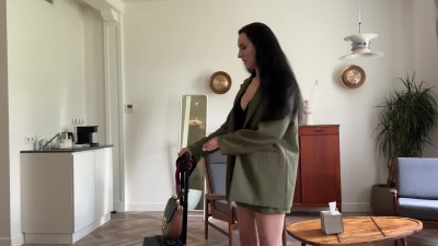 Stepmom decides not to share the bed and have a wild sex instead