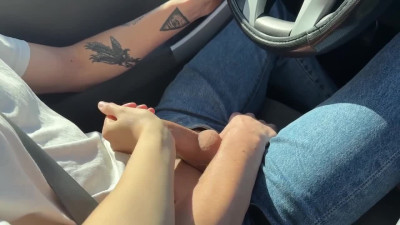 Aroused brunette sucks her bf's cock in the car and then she gets nailed really well