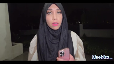 Briana Banderas in hijab pleases a her horny dude POV