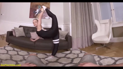 flexible bitch gets fucked in anal and pussy by big cock