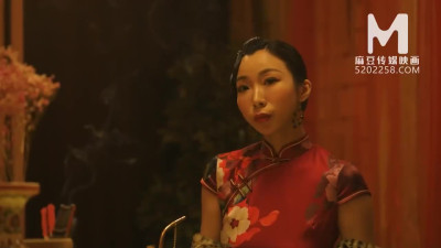 Chinese hookers take turns in cowgirl pose and face sitting