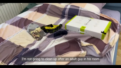 Clumsy chick stuck under the bed so horny stepson made use of it
