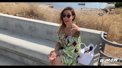 A horny boyfriend convinces his girlfriend to give him the best blowjob