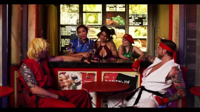 Street Fighter Orgy Madness: Squirting DP & Cosplay