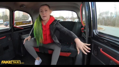 These two punk teens paid for the taxi the freaky way