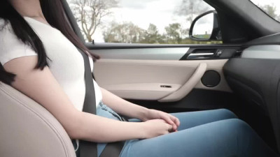 Slutty asian chick lets a lucky guy fuck her pussy in the car on their first date