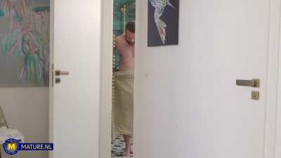 Cock so huge even mature can't handle it