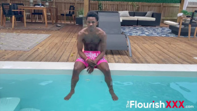 BBW ebony Brooklyn Honey sucks and rides her man's bbc by the pool