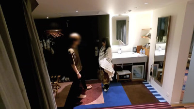 A brunette slut gets a hard bang by her sex-starving boyfriend