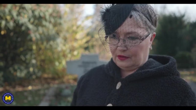 Pervy granny in black lingerie seduces a man with big cock and offers him a wild sex