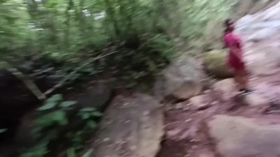 Outdoor quickie with nerdy Latina MILF