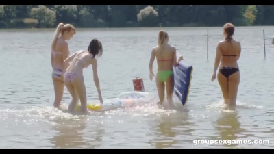 A group o horny girls and one man went out in the sun to play