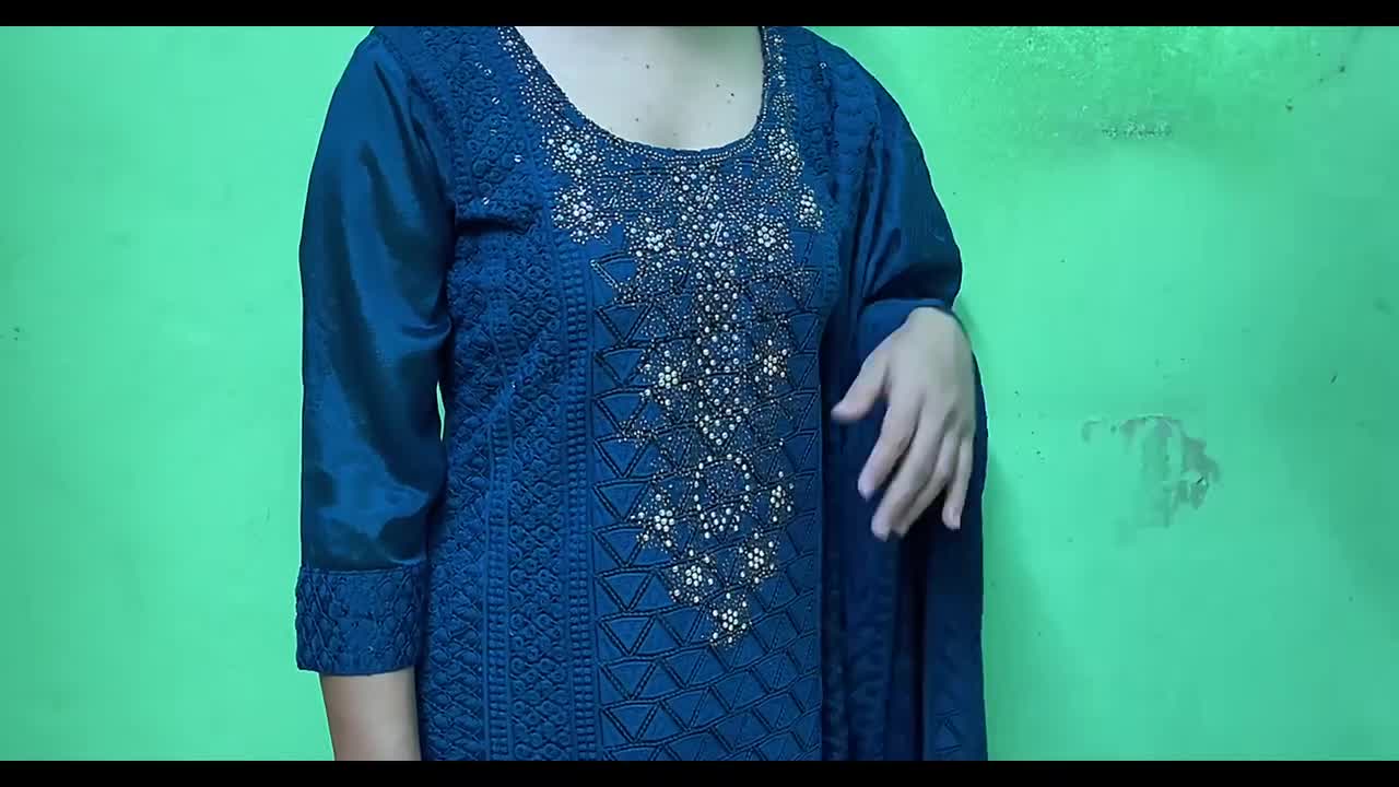 Watch Lonely Indian MILF loves coming to her tailor for a generous fuck. Full. Duration: 08:37 | ePornBabe.