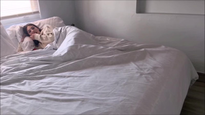 Slim Tanned Stepsis Heals With Taboo Bed Share Fuck And Creampie