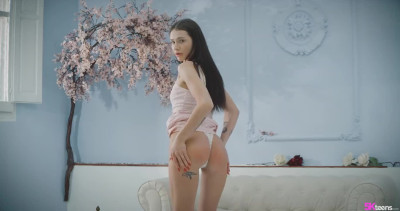 Cute brunette Matty Mila Perez got creampied after sloppy blowjob