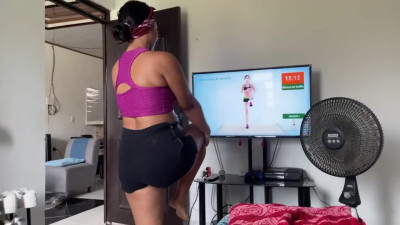 Hot latina girl gets tired after playing with her xbox and asks me out for a quick sex