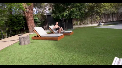 Enjoying the sunny day, the naked stepsister comes unto the guy
