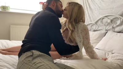 Tender Nerdy Blonde Beauty Gets Fucked Hard Up To the Climax By a Tattooed Stud With Massive BBC