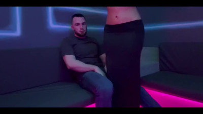 Latina stripper brings a lucky client to orgasm with her perfect body