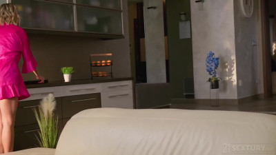 Angelika Grays' Blonde MILF Double Penetration Threesome