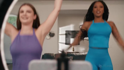 Training session turns into a hot lesbian fuck with her coach
