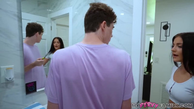 Stepsiblings found out they're home alone and got freaky
