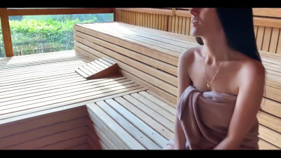 Stranger = sexual danger? MILF with a tight body seduced in a sauna